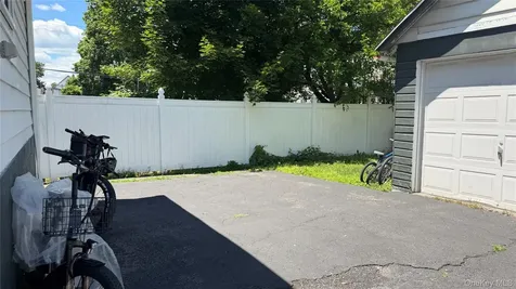 417 Baker Street Poughkeepsie NY 12603