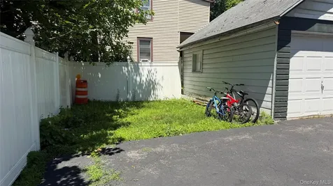 417 Baker Street Poughkeepsie NY 12603