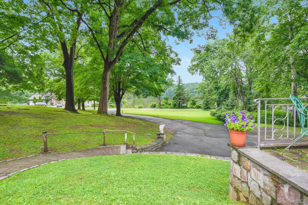 142 Westchester Avenue Buchanan NY 10511