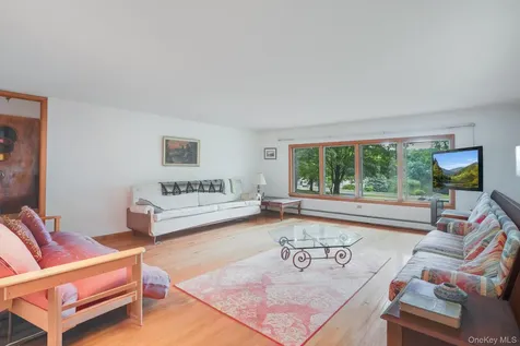 142 Westchester Avenue Buchanan NY 10511