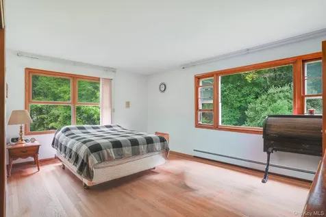 142 Westchester Avenue Buchanan NY 10511