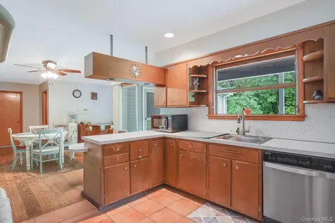 142 Westchester Avenue Buchanan NY 10511