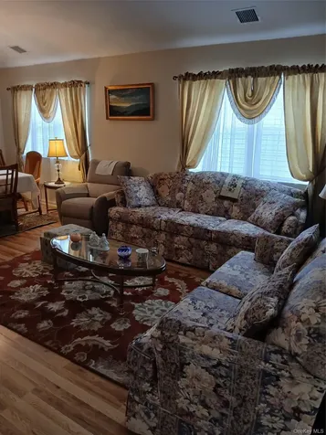 5127 Village Circle E Manorville NY 11949