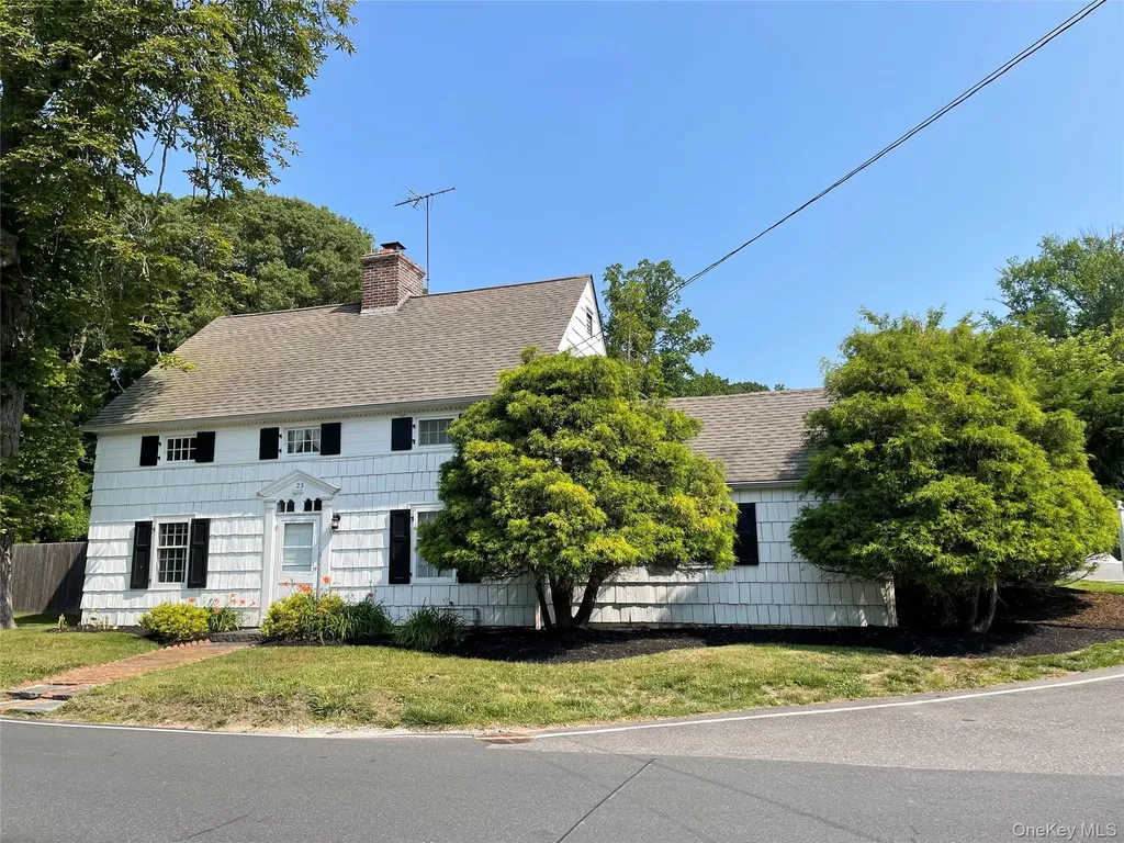 23 Lloyd Harbor Road Lloyd Harbor NY 11743