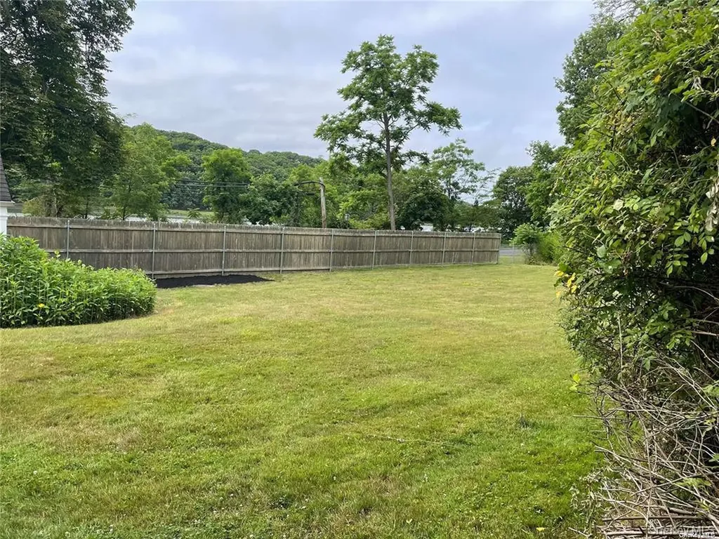 23 Lloyd Harbor Road Lloyd Harbor NY 11743