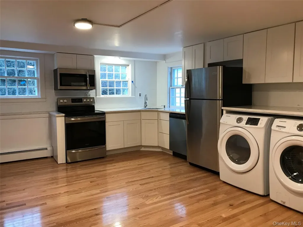 23 Lloyd Harbor Road Lloyd Harbor NY 11743