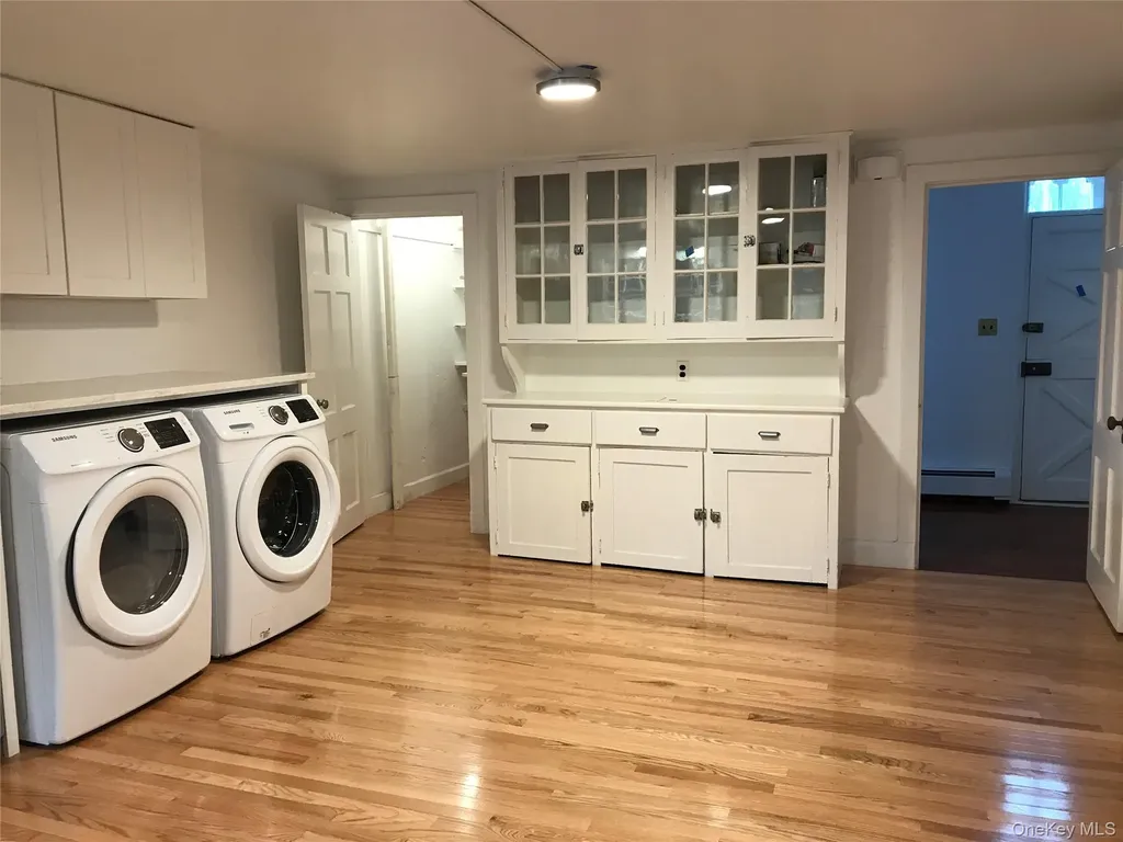 23 Lloyd Harbor Road Lloyd Harbor NY 11743
