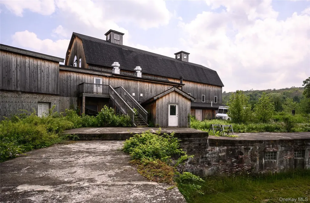 70-98 Ryan Road Pine Plains NY 12567