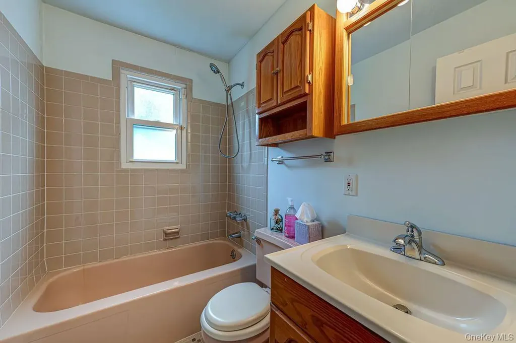 1387 Liberty Avenue North Bellmore NY 11710