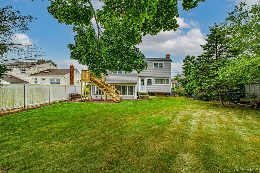 1387 Liberty Avenue North Bellmore NY 11710