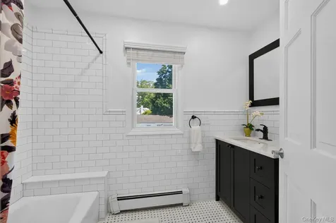 55 Pershing Avenue Locust Valley NY 11560