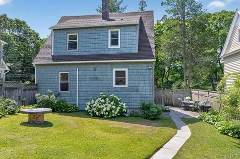 55 Pershing Avenue Locust Valley NY 11560