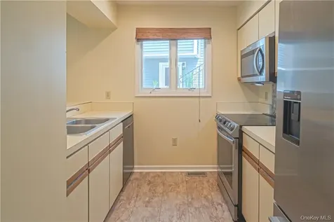 16 Hudson Point Lane Ossining NY 10562