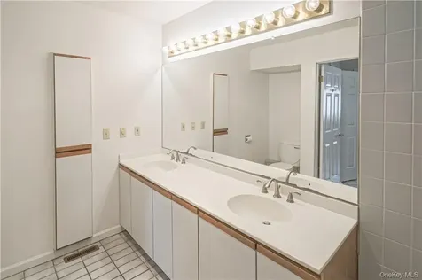 16 Hudson Point Lane Ossining NY 10562