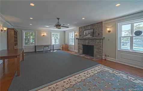 16 Hudson Point Lane Ossining NY 10562