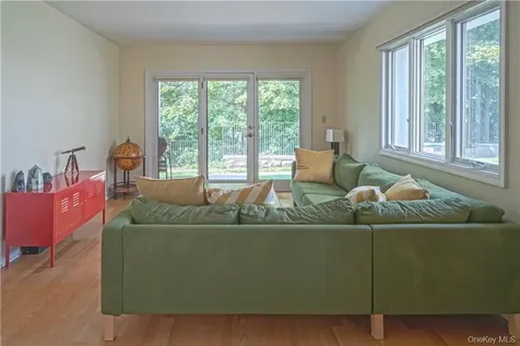 16 Hudson Point Lane Ossining NY 10562