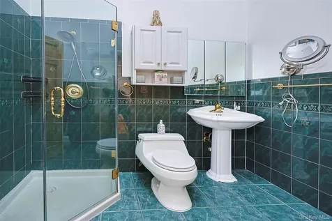 79 Constellation Road Levittown NY 11756