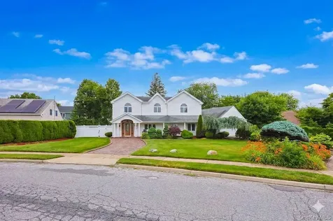 79 Constellation Road Levittown NY 11756
