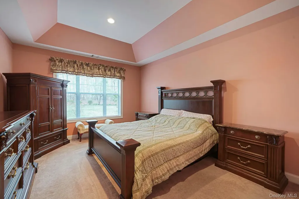 11 Ovation Place Eastport NY 11941