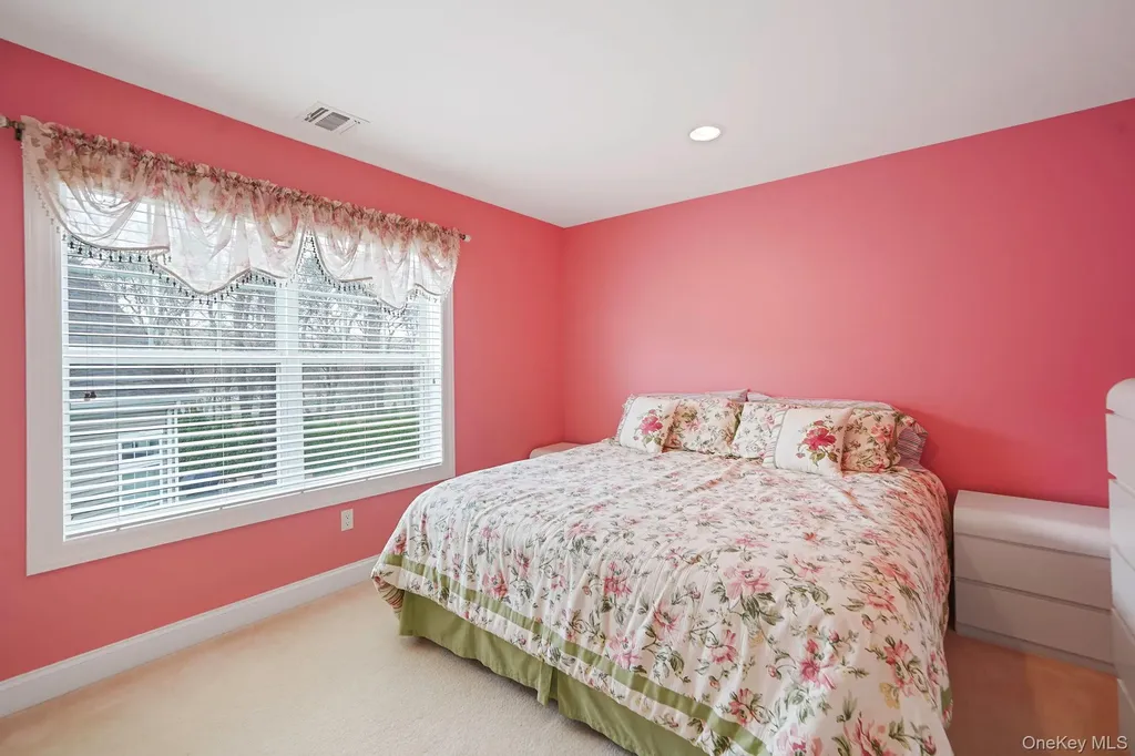 11 Ovation Place Eastport NY 11941