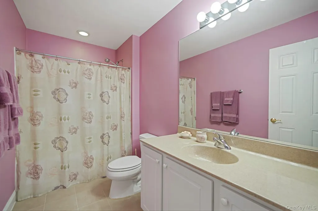 11 Ovation Place Eastport NY 11941
