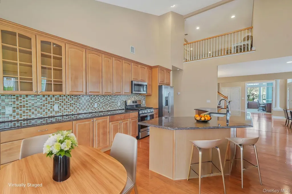 11 Ovation Place Eastport NY 11941