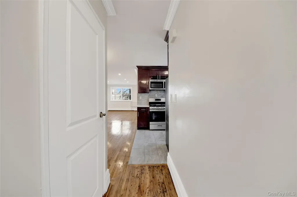 4392 Carpenter Apt #2 Avenue Bronx NY 10466