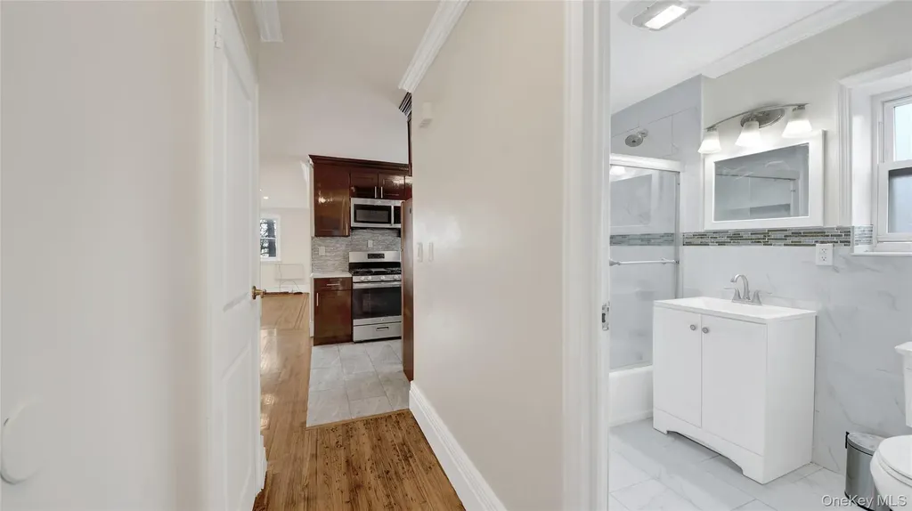 4392 Carpenter Apt #2 Avenue Bronx NY 10466