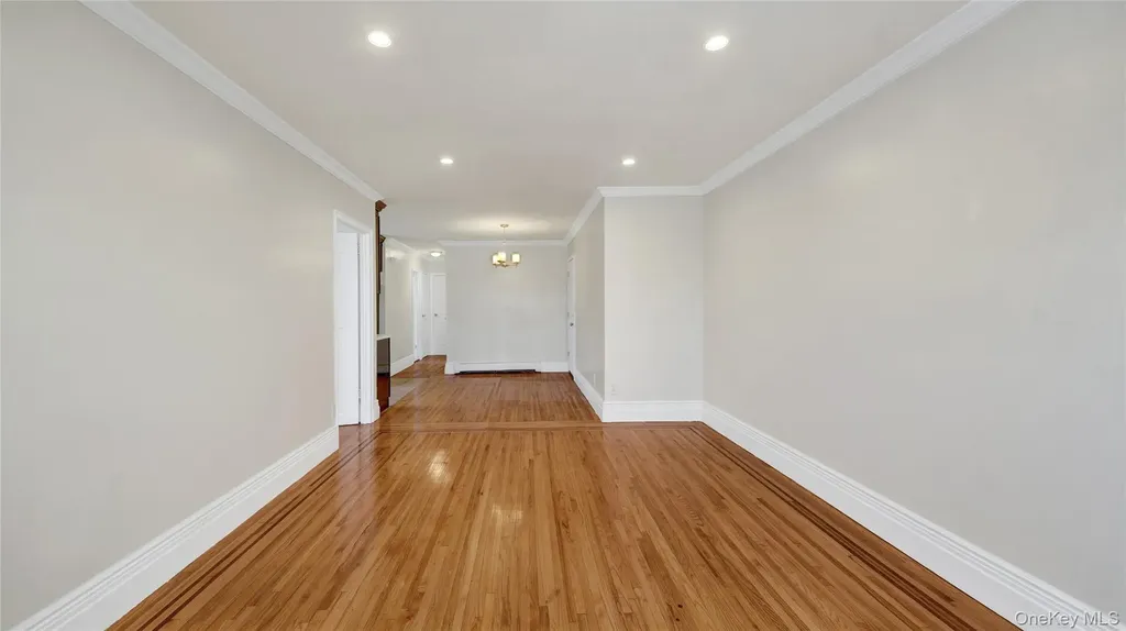 4392 Carpenter Apt #2 Avenue Bronx NY 10466