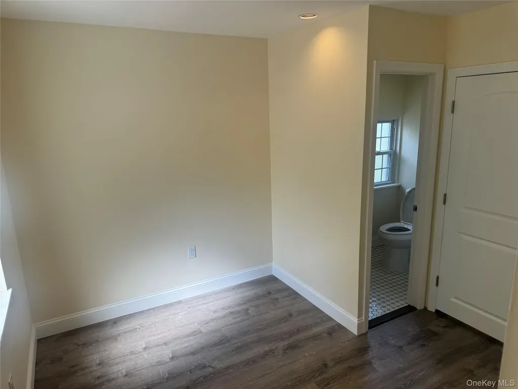 27 Keogh Lane New Rochelle NY 10805