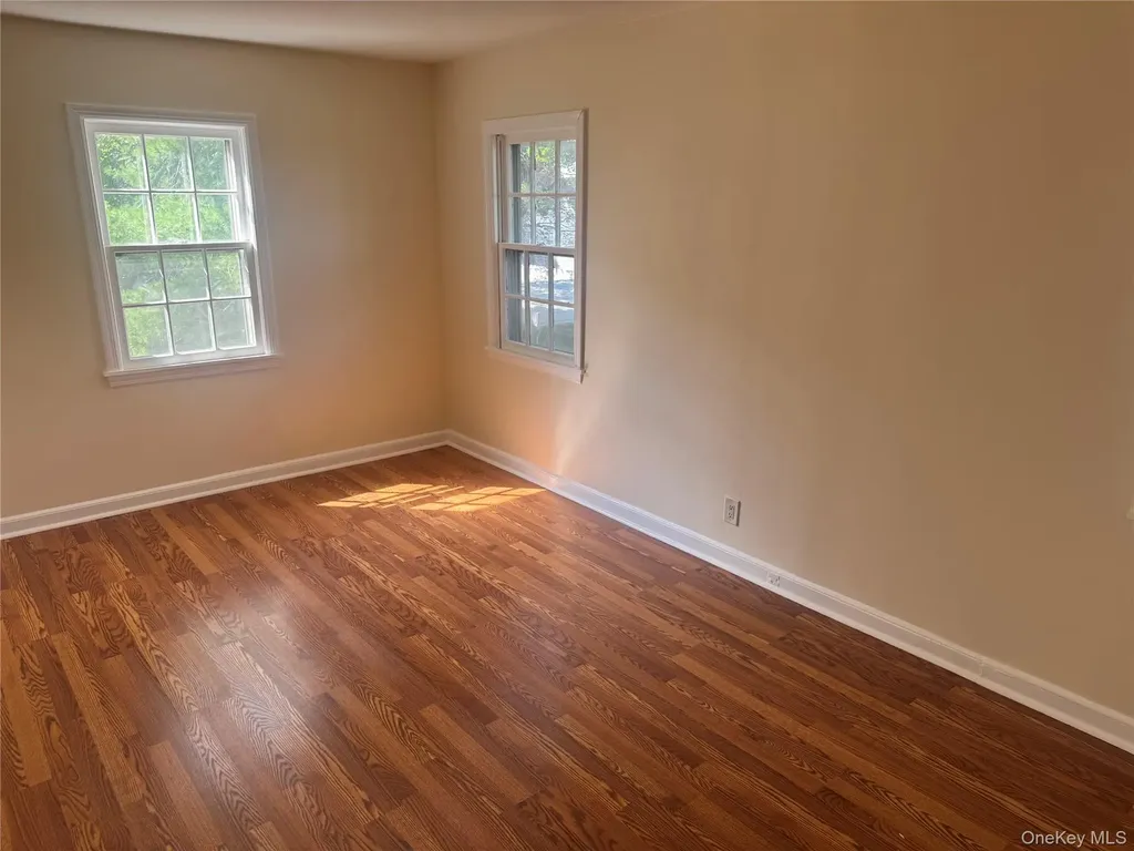 27 Keogh Lane New Rochelle NY 10805