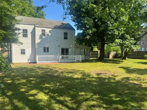 27 Keogh Lane New Rochelle NY 10805