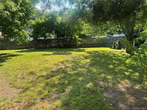 27 Keogh Lane New Rochelle NY 10805