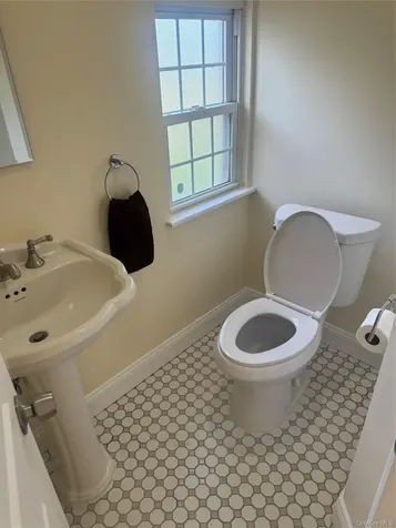 27 Keogh Lane New Rochelle NY 10805