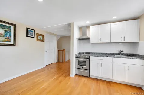 26 Picture Lane Hicksville NY 11801