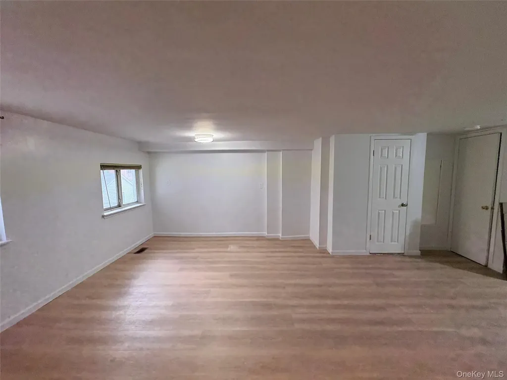 277 Graff Avenue Bronx NY 10465