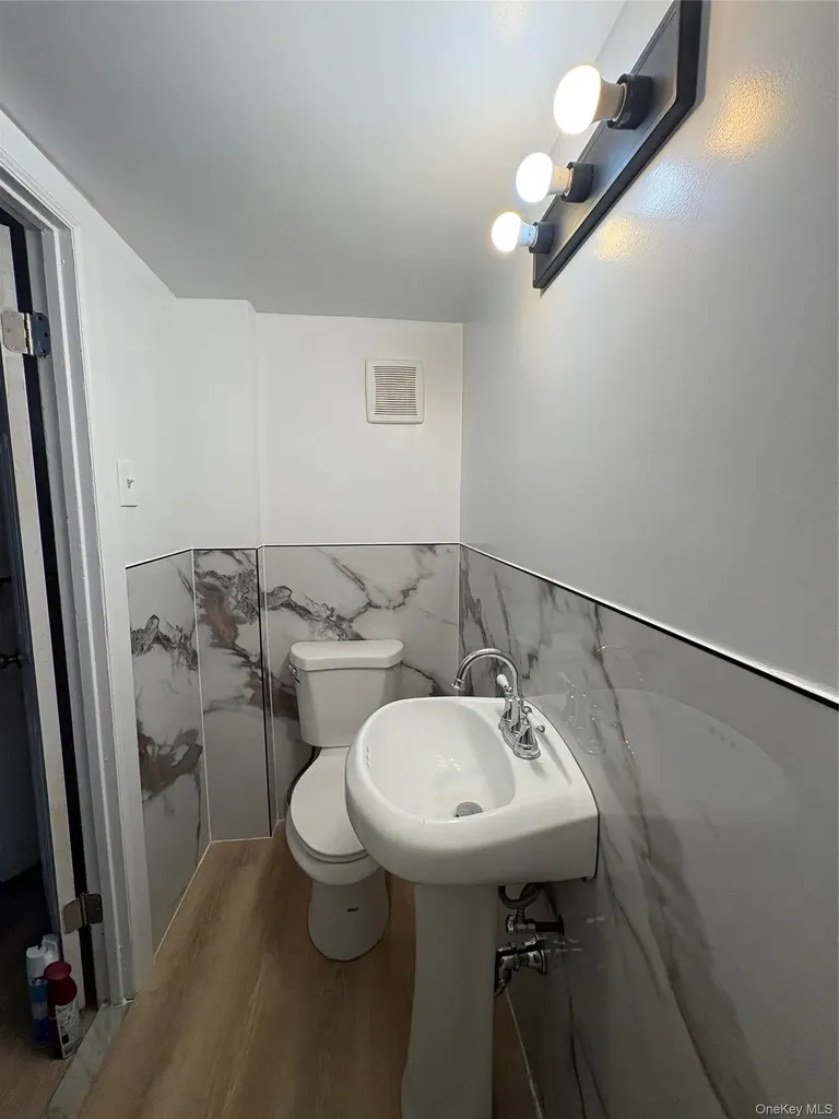 277 Graff Avenue Bronx NY 10465