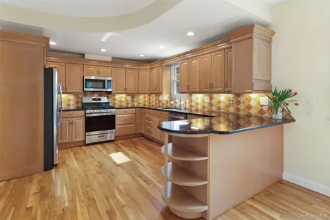 65 Eiler Lane Irvington NY 10533