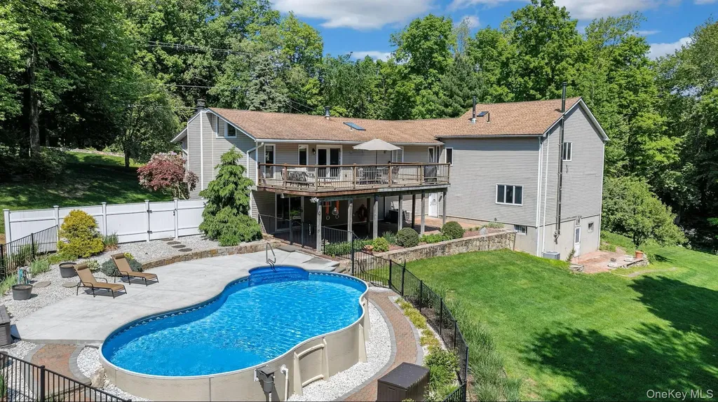 204 Cherry Hill Road Carmel NY 10512