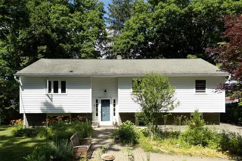 22 Crosmour Road Rhinebeck NY 12572