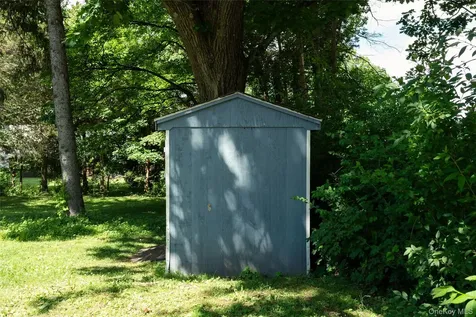 22 Crosmour Road Rhinebeck NY 12572