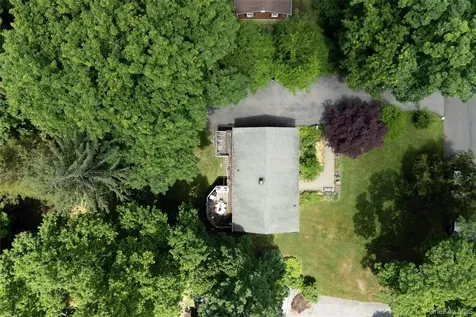 22 Crosmour Road Rhinebeck NY 12572