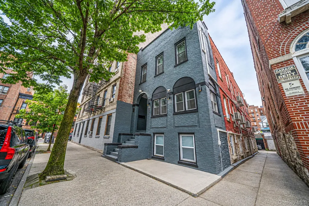 2775 Pond Place Bronx NY 10458