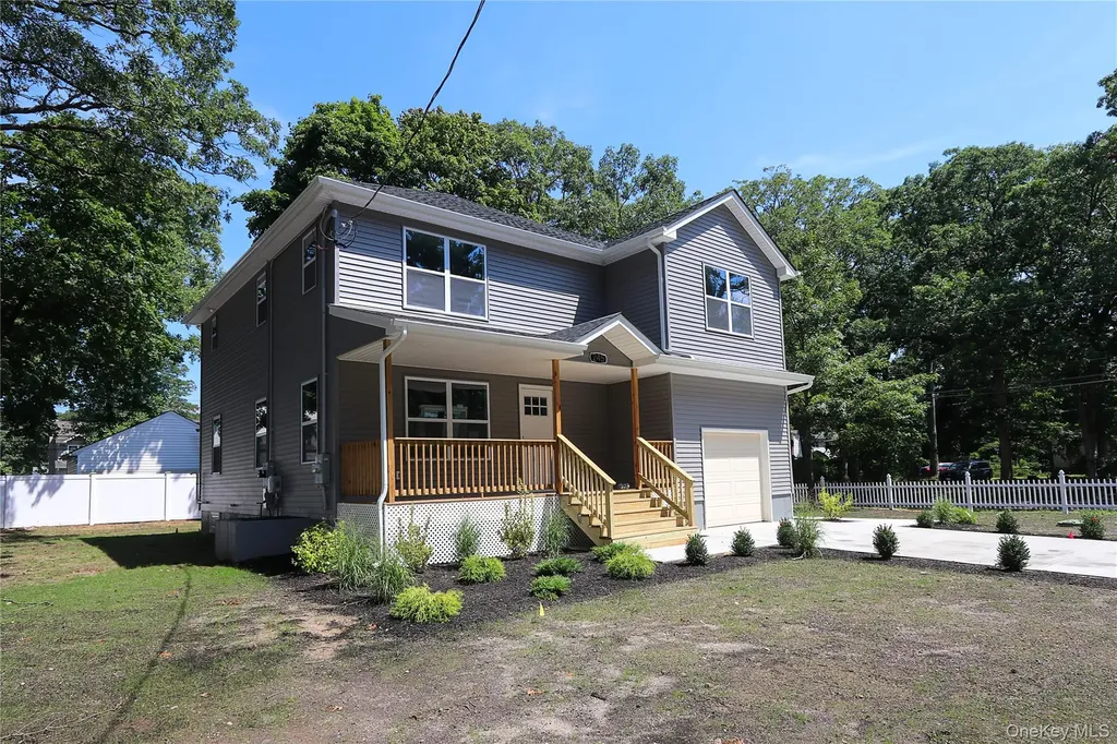245 New Avenue Wyandanch NY 11798