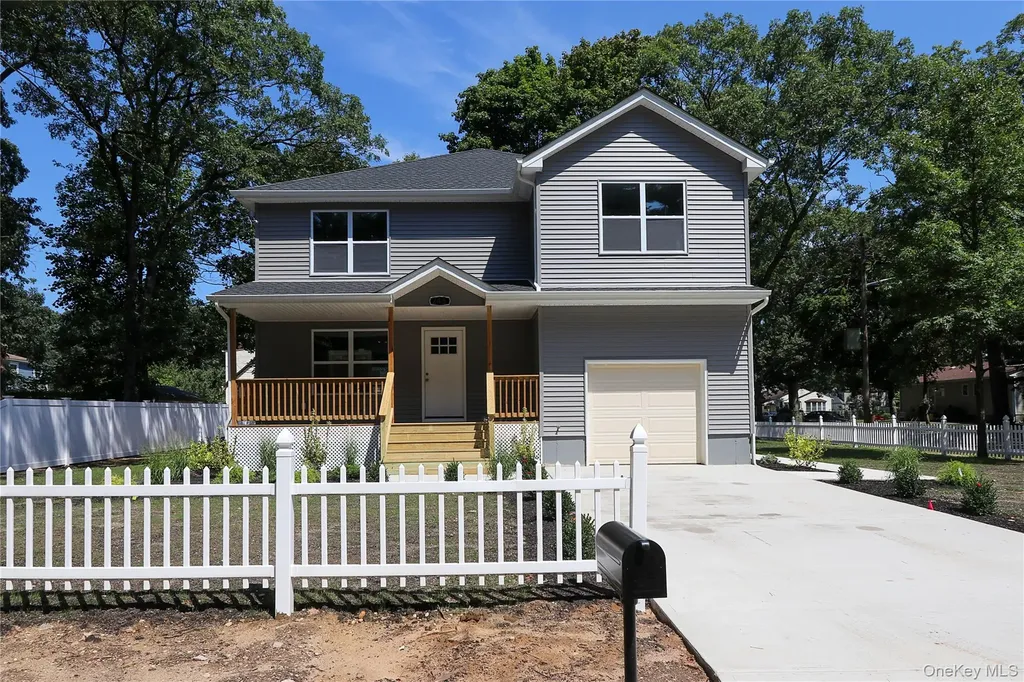245 New Avenue Wyandanch NY 11798