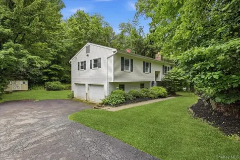 138 Kent Shore Drive Carmel NY 10512