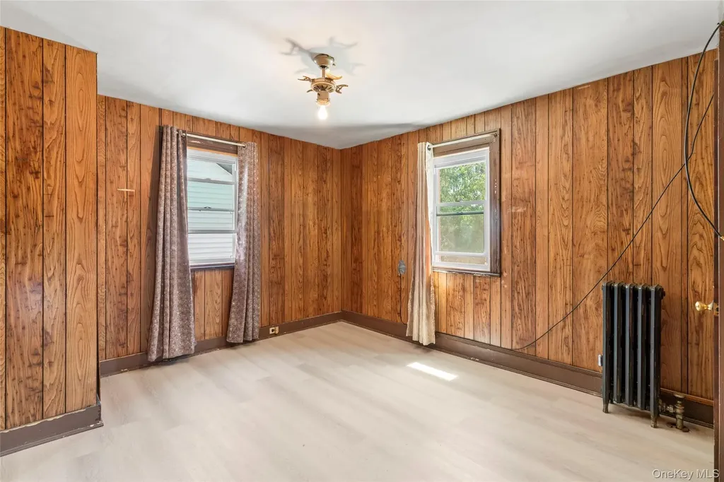 8952 218th Street Queens Village NY 11427