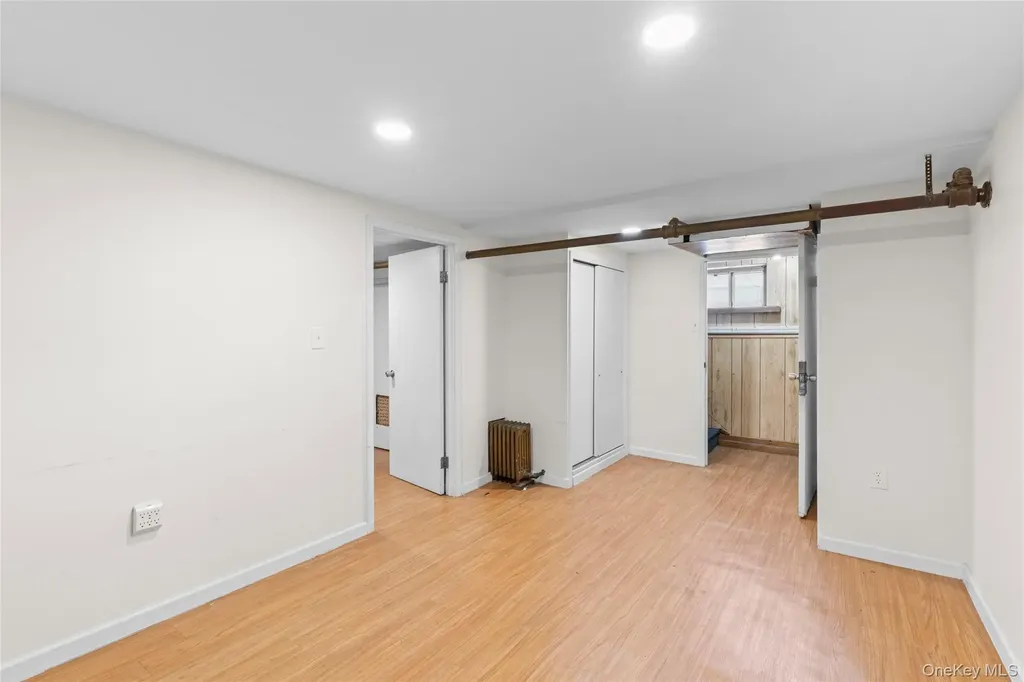 8952 218th Street Queens Village NY 11427