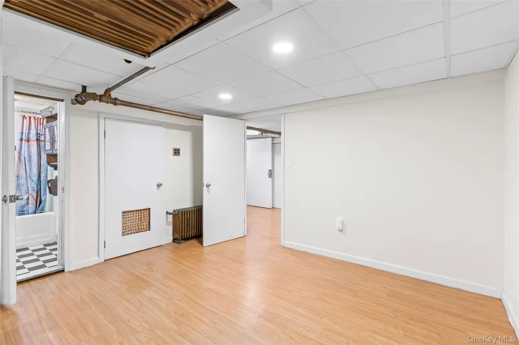 8952 218th Street Queens Village NY 11427