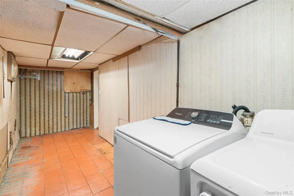 8952 218th Street Queens Village NY 11427